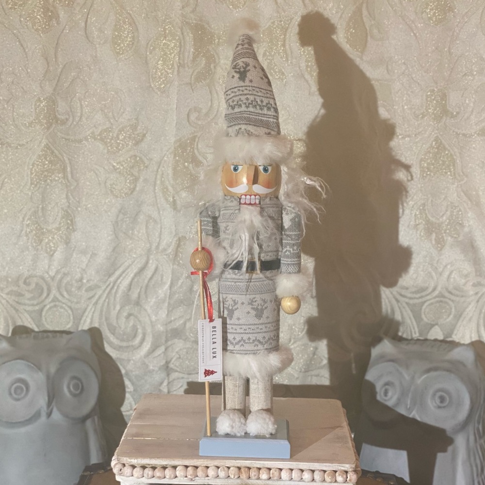 Bella Lux Christmas Nutcracker Decor